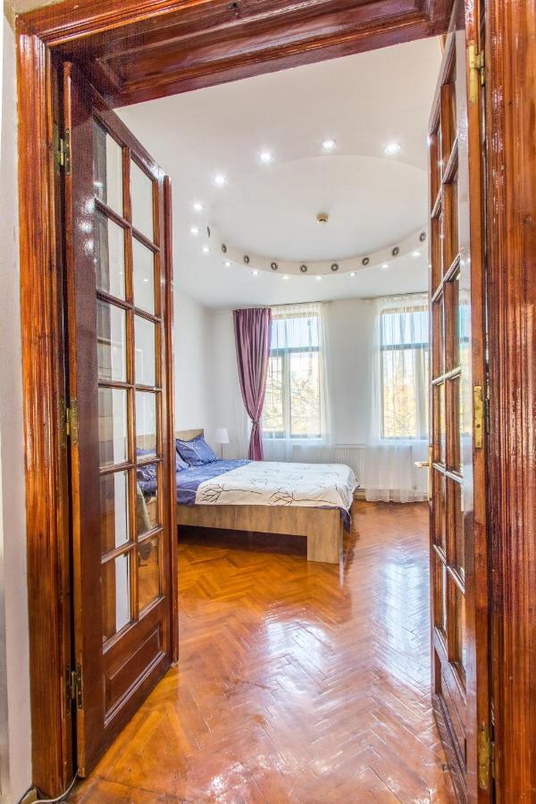 Apartment Faryna Bukarest Kültér fotó
