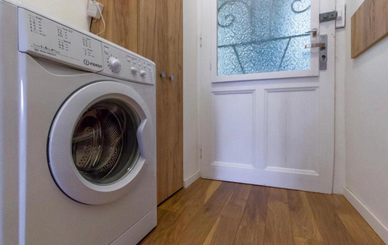 Apartment Faryna Bukarest Kültér fotó